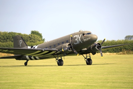 Douglas C-47 Dakota 2100882