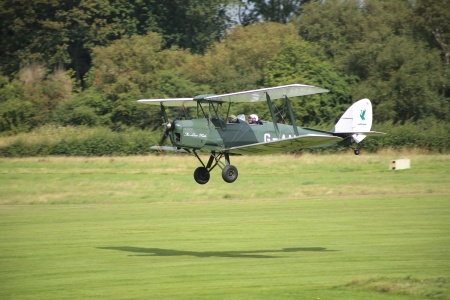 De Havilland 82a Tiger Moth G-AMCK