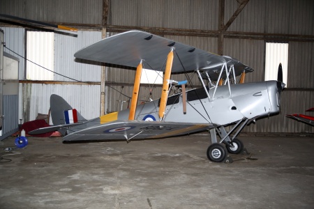 De Havilland 82a Tiger Moth T7909
