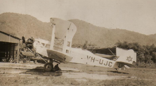 de havilland dh61 giant moth vh-ujc