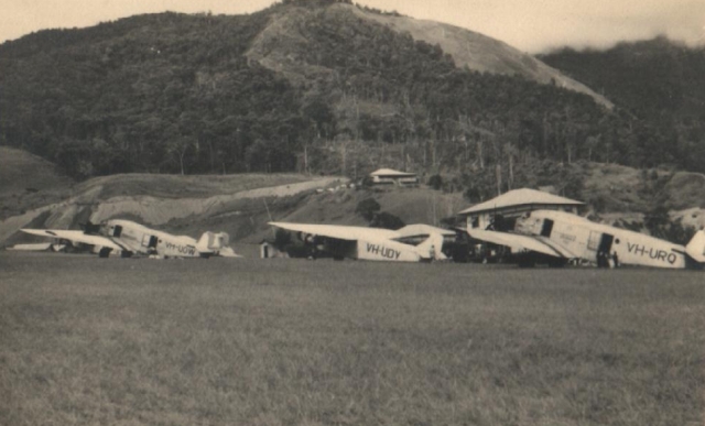 junkers g31 vh-uow vhurq